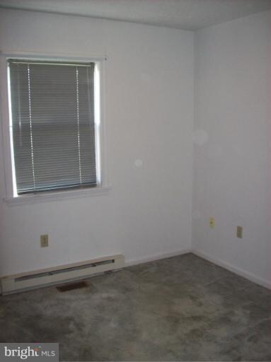 214 Maple Ave, Moorefield, WV 26836 - photo 4