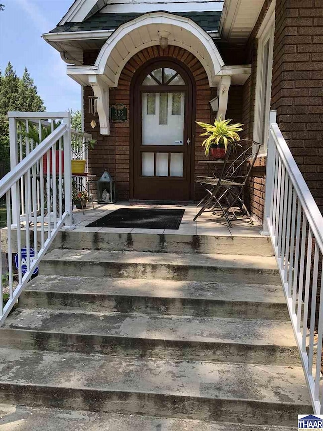 323 S 22nd St, Terre Haute, IN 47803 - photo 2