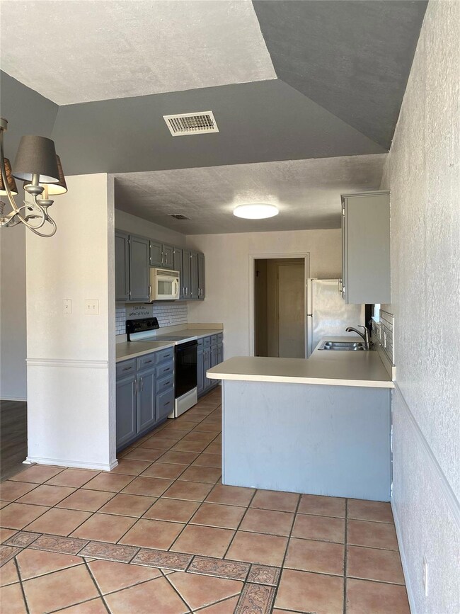 4566 Cole Dr, Abilene, TX 79606 - photo 5