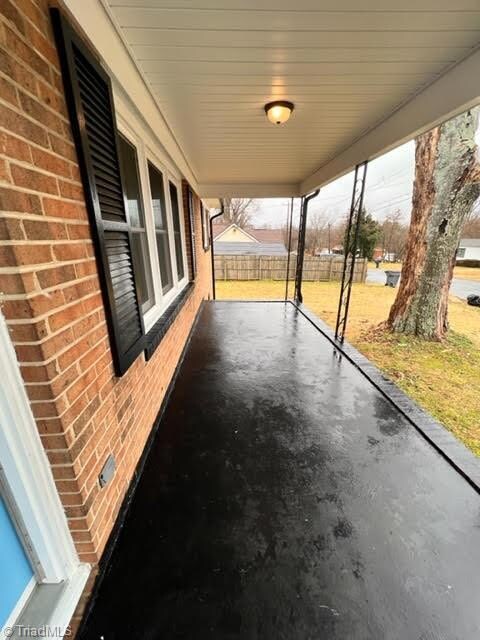 533 Warriner St, Reidsville, NC 27320 - photo 2