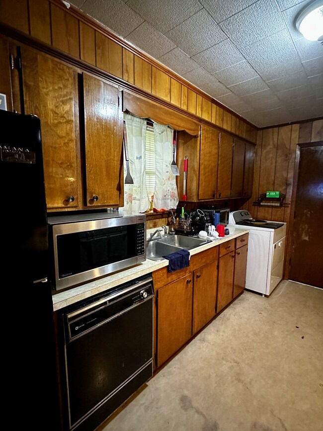 400 White St, McComb, MS 39648 - photo 5