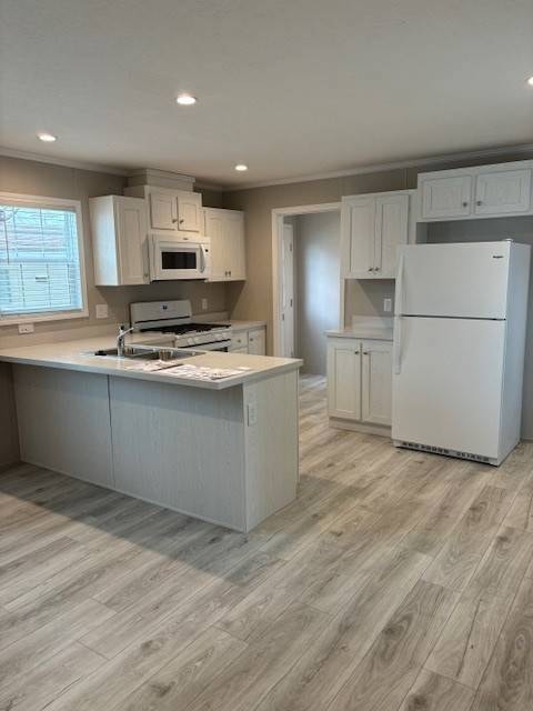 607 Lesperance Dr unit 607, Rochester Hills, MI 48307 - photo 6