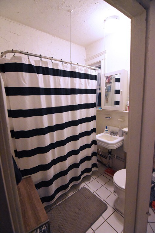 2 Arnold Cir unit 3, Cambridge, MA 02139 - photo 4