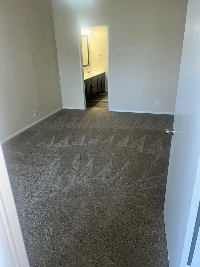 1306 Marina Bay Dr unit 311C, Clear Lake Shores, TX 77565 - photo 4