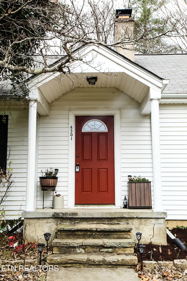 4301 Garden Dr, Knoxville, TN 37918 - photo 2