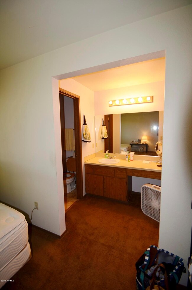 Master bath sink