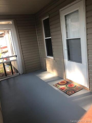 front screened-in porch (another view)