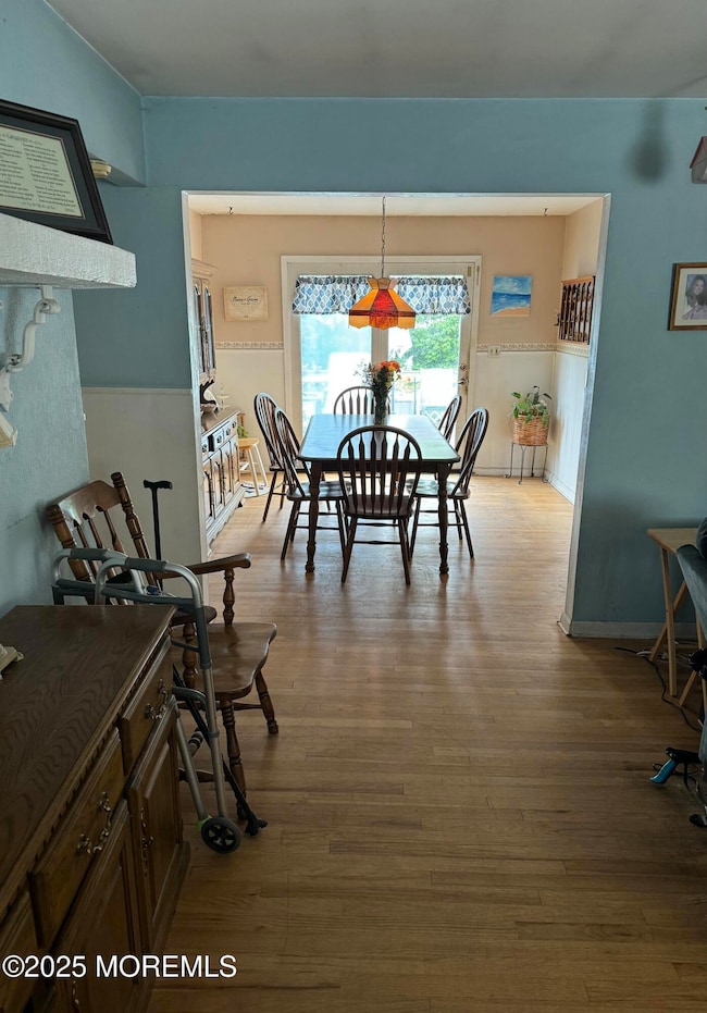 Living rm to Dining rm