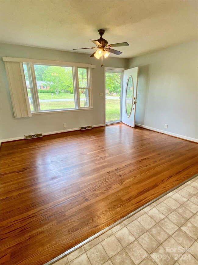 104 Dyer Dr, Shelby, NC 28152 - photo 4