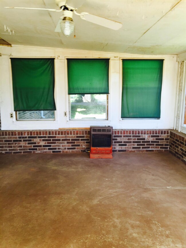 271 Redbud Cir, Manchester, TN 37355 - photo 2