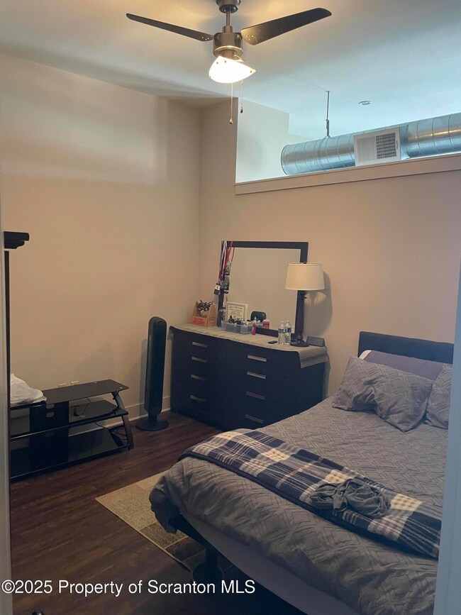 320 Penn Ave unit 1, Scranton, PA 18503 - photo 4