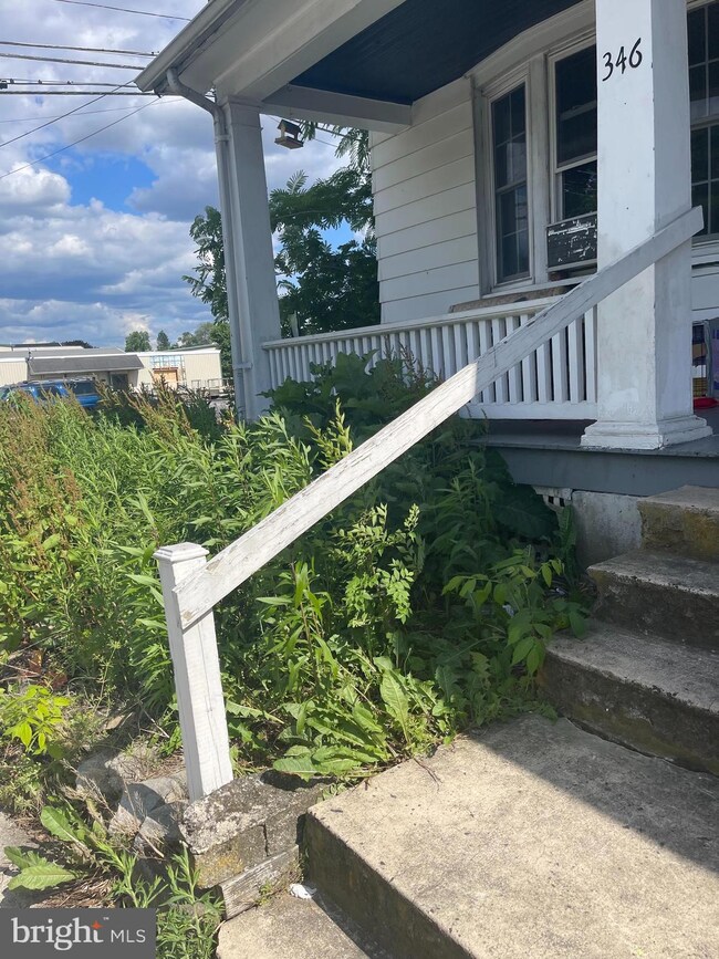 346 Front E North St, Carlisle, PA 17013 - photo 3