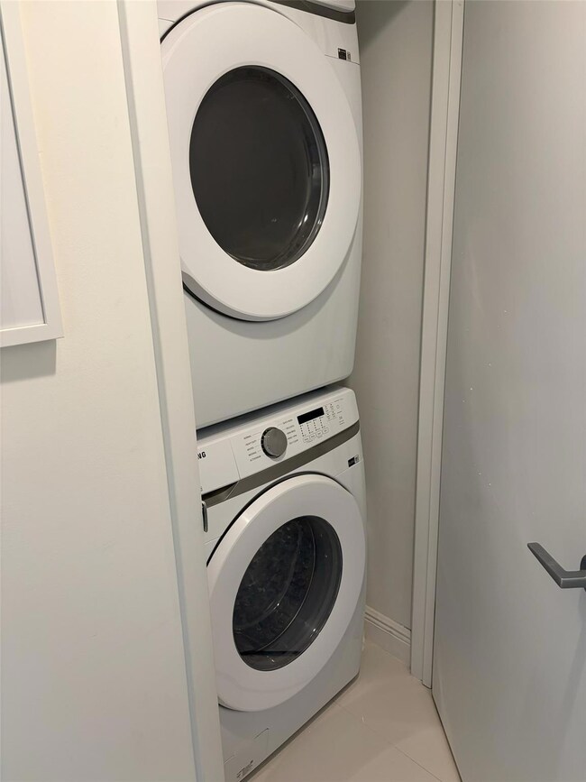 City Place South Tower unit 1518, West Palm Beach, FL 33401 - photo 7