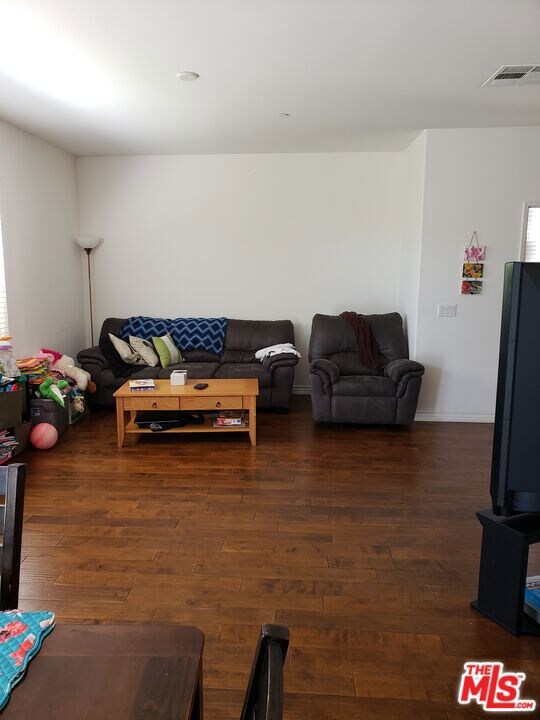 348 Field St, Oxnard, CA 93033 - photo 6