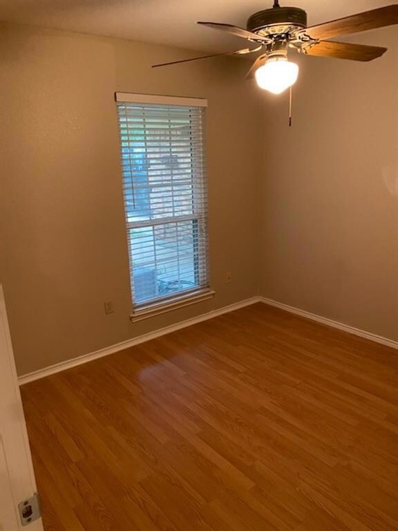 948 Jerry Ln, Bedford, TX 76022 - photo 4