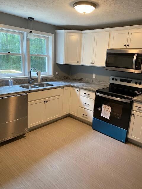 188 York Woods Kitchen Sink