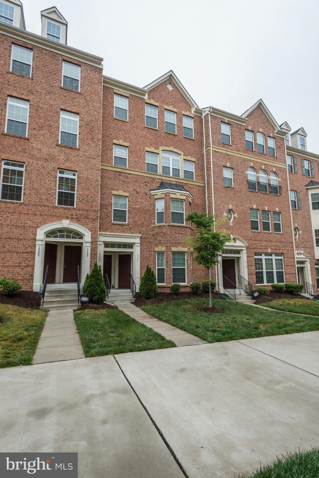 15099 Leicestershire St unit 71, Woodbridge, VA 22191 - photo 2