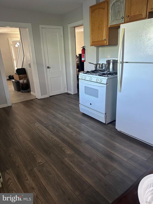 341 Stokes Ave, Ewing, NJ 08638 - photo 6