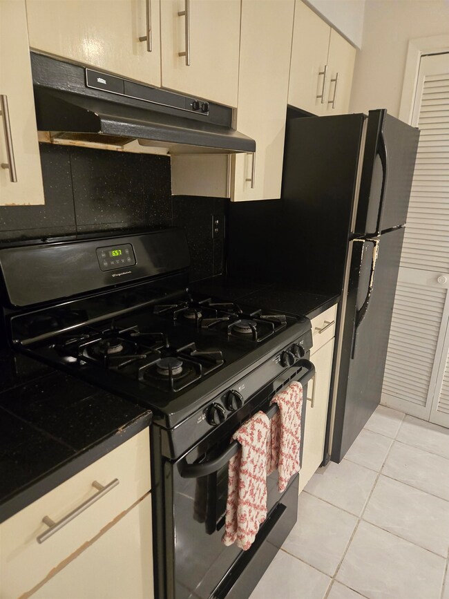 603 55th St unit 312, West New York, NJ 07093 - photo 4