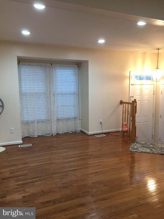 8587 Cold Harbor Loop, Manassas, VA 20111 - photo 6