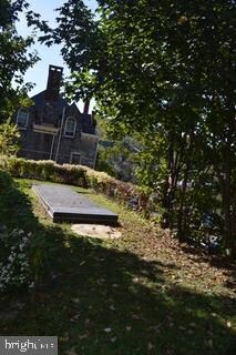 1552 Mineral Spring Rd, Reading, PA 19602 - photo 7