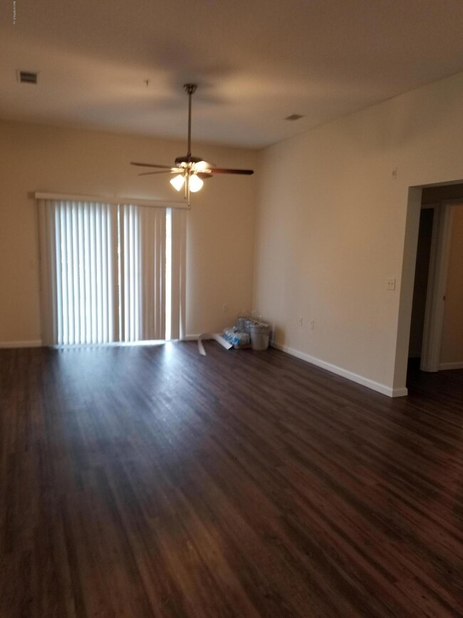 5101 Playpen Dr unit 7, Jacksonville, FL 32210 - photo 4