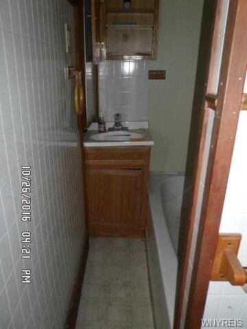 253 Vandervoort St, North Tonawanda, NY 14120 - photo 7