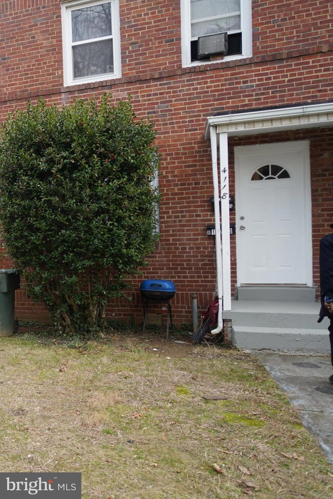 4118 1st St SE, Washington, DC 20032 - photo 2