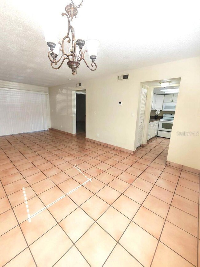 unlisted-address, Tampa, FL 33615 - photo 2