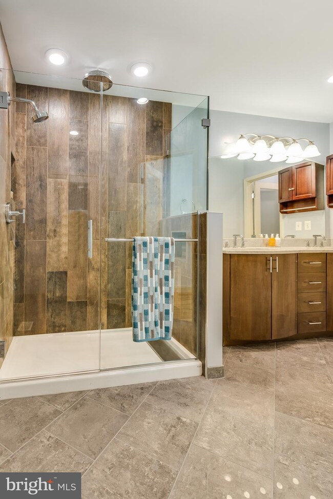 13104 Scarlet Oak Dr, Gaithersburg, MD 20878 - photo 7