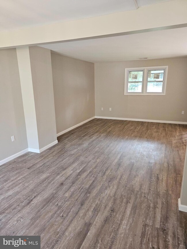 1316 E Evergreen Dr, Phoenixville, PA 19460 - photo 5