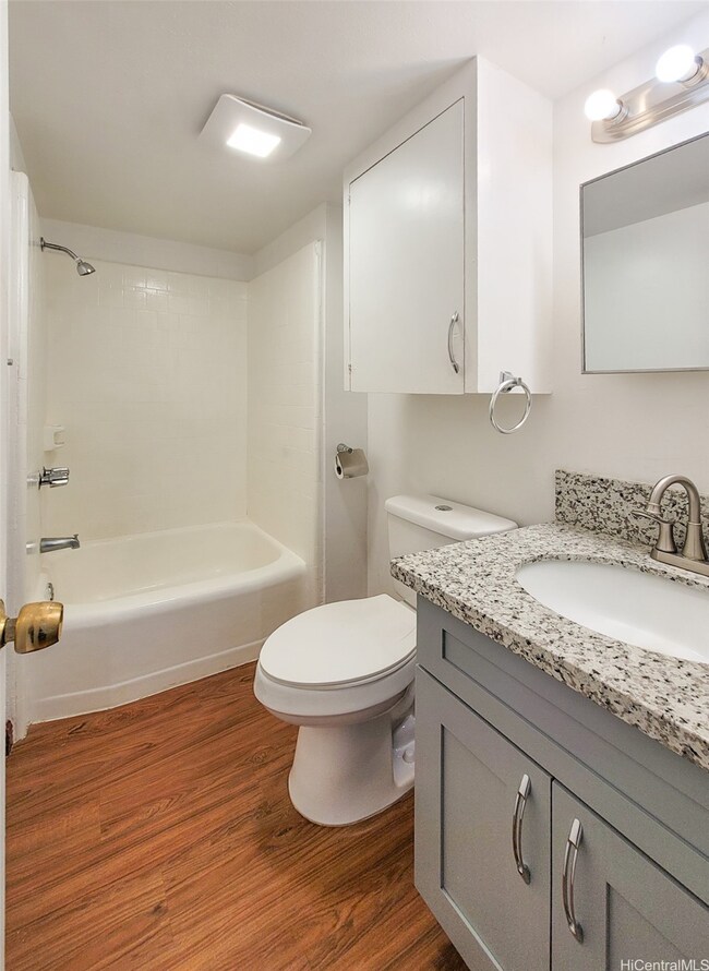 1555 Pensacola St unit 302, Honolulu, HI 96822 - photo 4