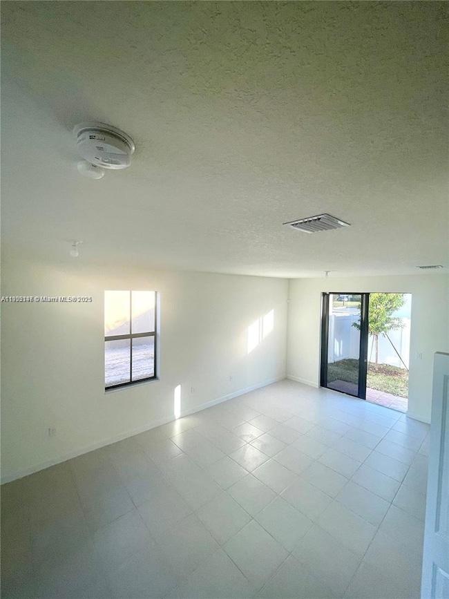 3338 W 112th St, Hialeah, FL 33018 - photo 7