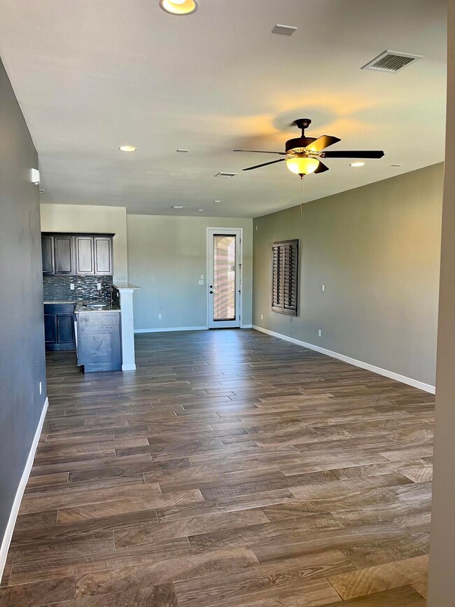 14816 Willie Worsley Ave, El Paso, TX 79938 - photo 3