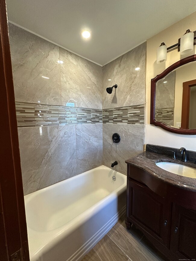 1046 Main St unit 2nd Floor, Coventry, CT 06238 - photo 4