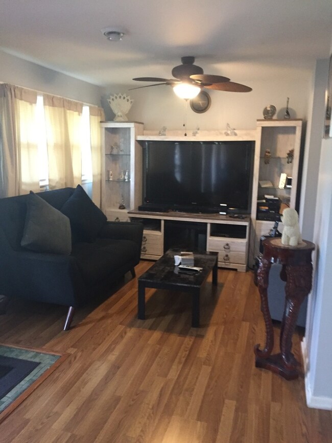 unlisted-address, Country Club Hills, IL 60478 - photo 3