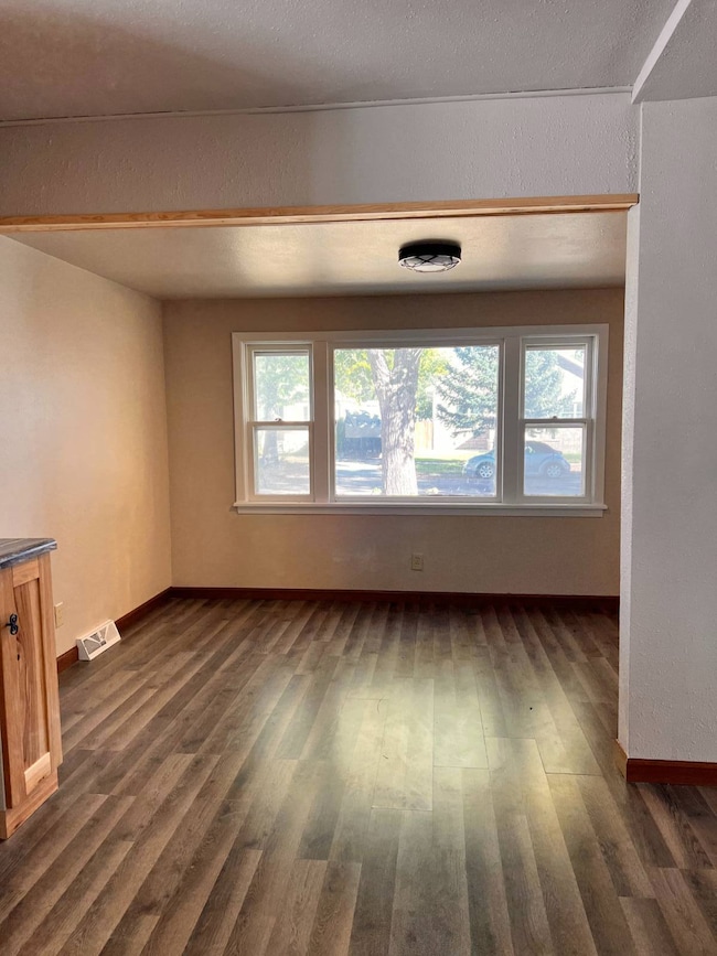 1232 Cheyenne Ave, Alliance, NE 69301 - photo 6