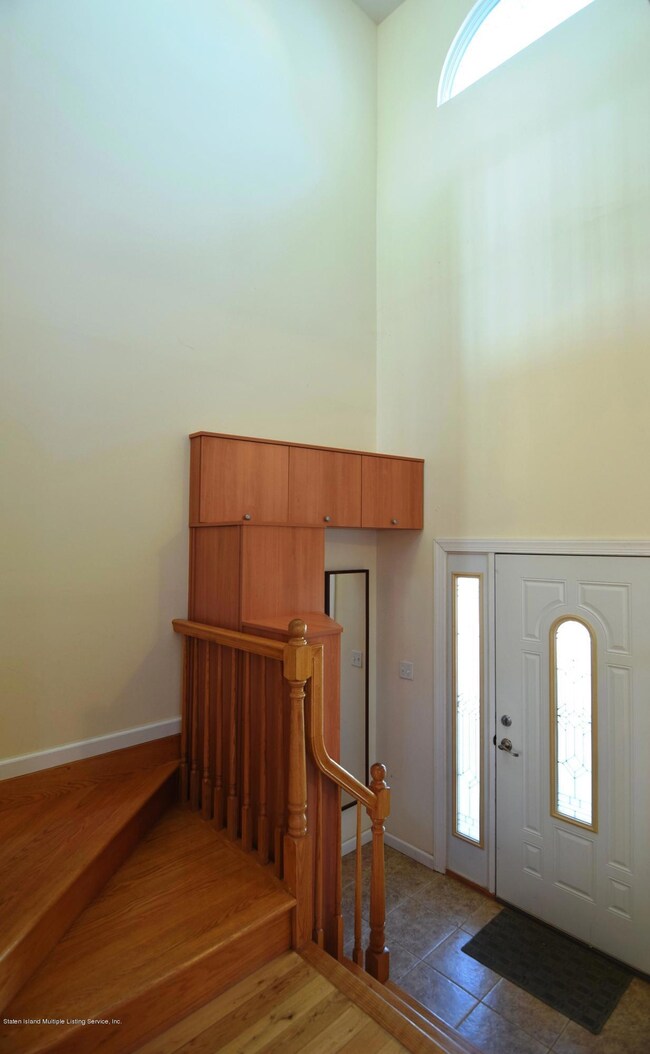 (2) Entry Foyer