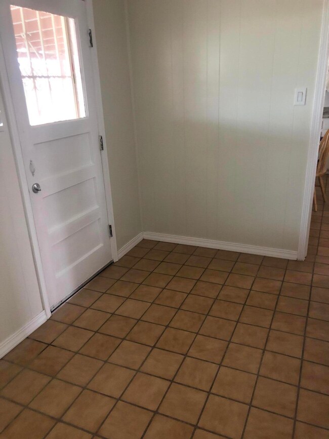 7558 Taxco Dr, El Paso, TX 79915 - photo 6