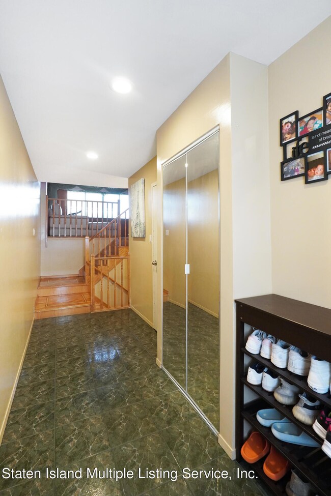 721 Correll Ave, Staten Island, NY 10309 - photo 4