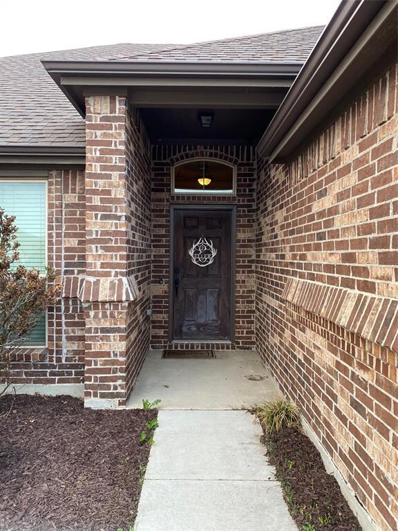 1111 Serendipity Cir, Sanger, TX 76266 - photo 5