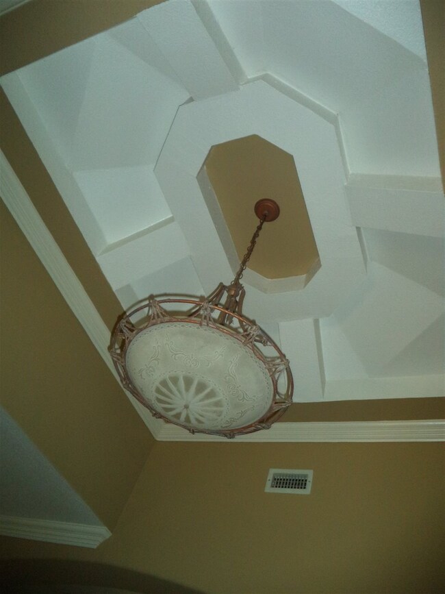 506 Goldfinch St, Laredo, TX 78045 - photo 6