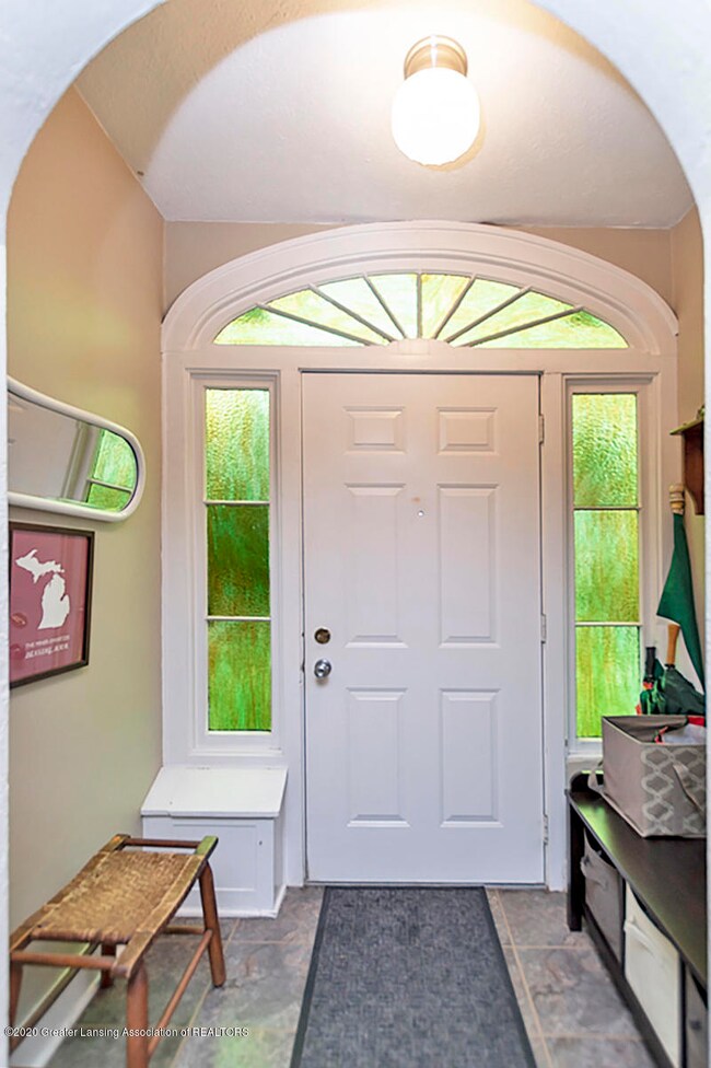 600 Bartlett St, Lansing, MI 48915 - photo 2