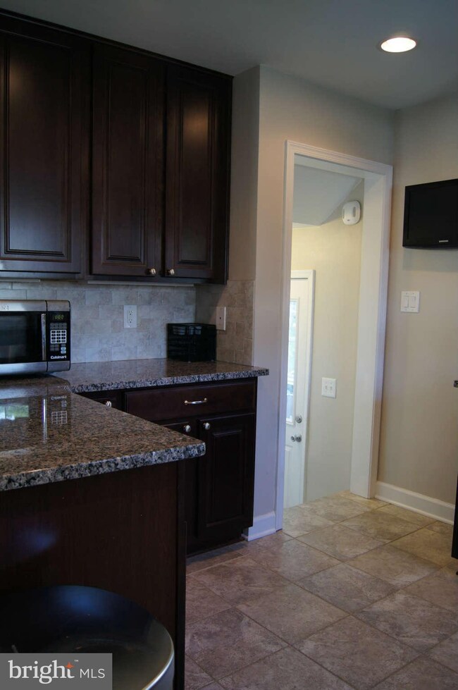 109 Northwood Dr, Lutherville Timonium, MD 21093 - photo 5