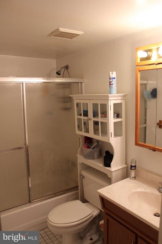 1807 Snow Meadow Ln unit T2, Baltimore, MD 21209 - photo 6