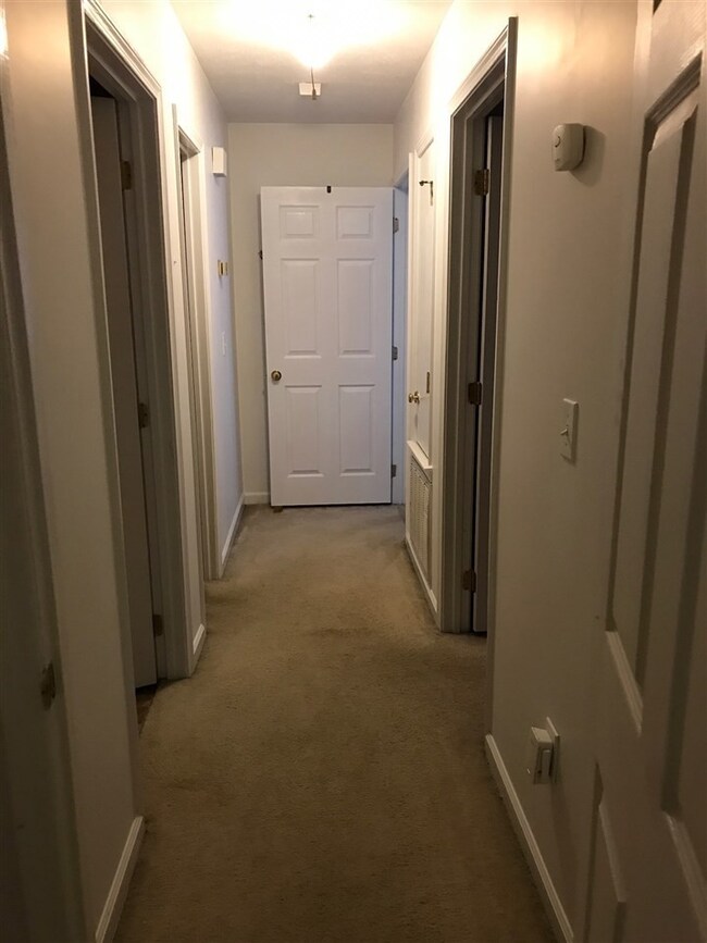 2467 River Oaks Blvd unit A, Jackson, MS 39211 - photo 6