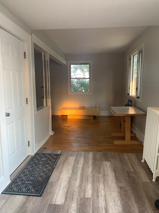 96 Seaview Terrace unit 2ND FLOOR, Bridgeport, CT 06605 - photo 4