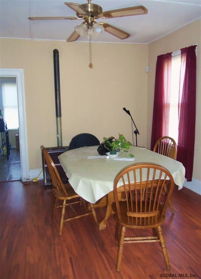 21 108th St, Troy, NY 12182 - photo 4