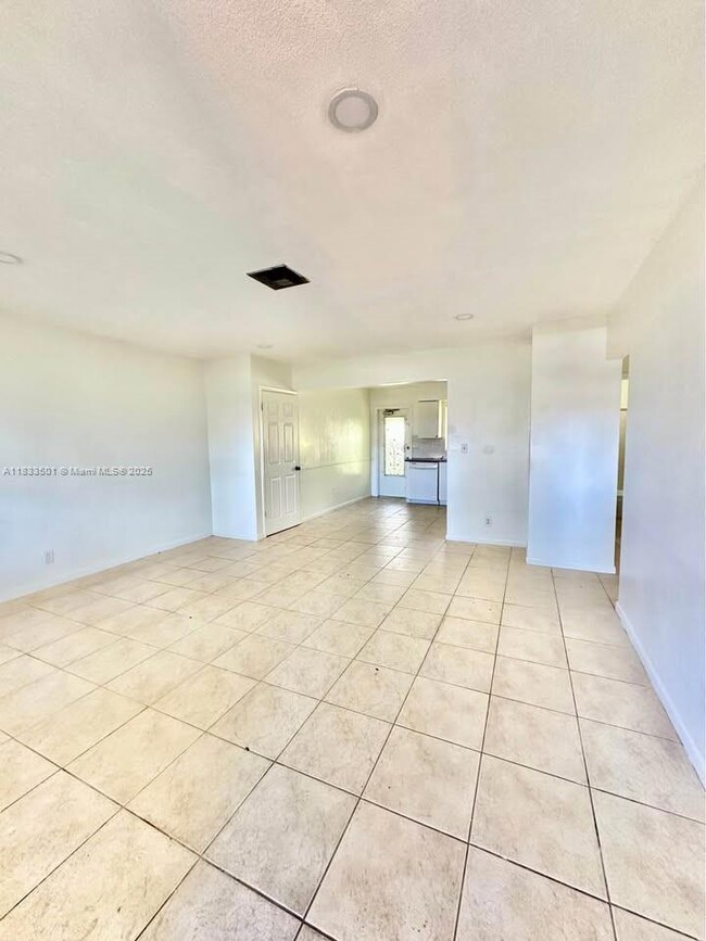 2610 Hayes St unit 1, Hollywood, FL 33020 - photo 5