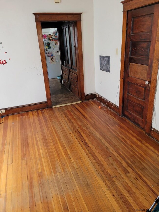 15 Barrows St, Albany, NY 12209 - photo 5